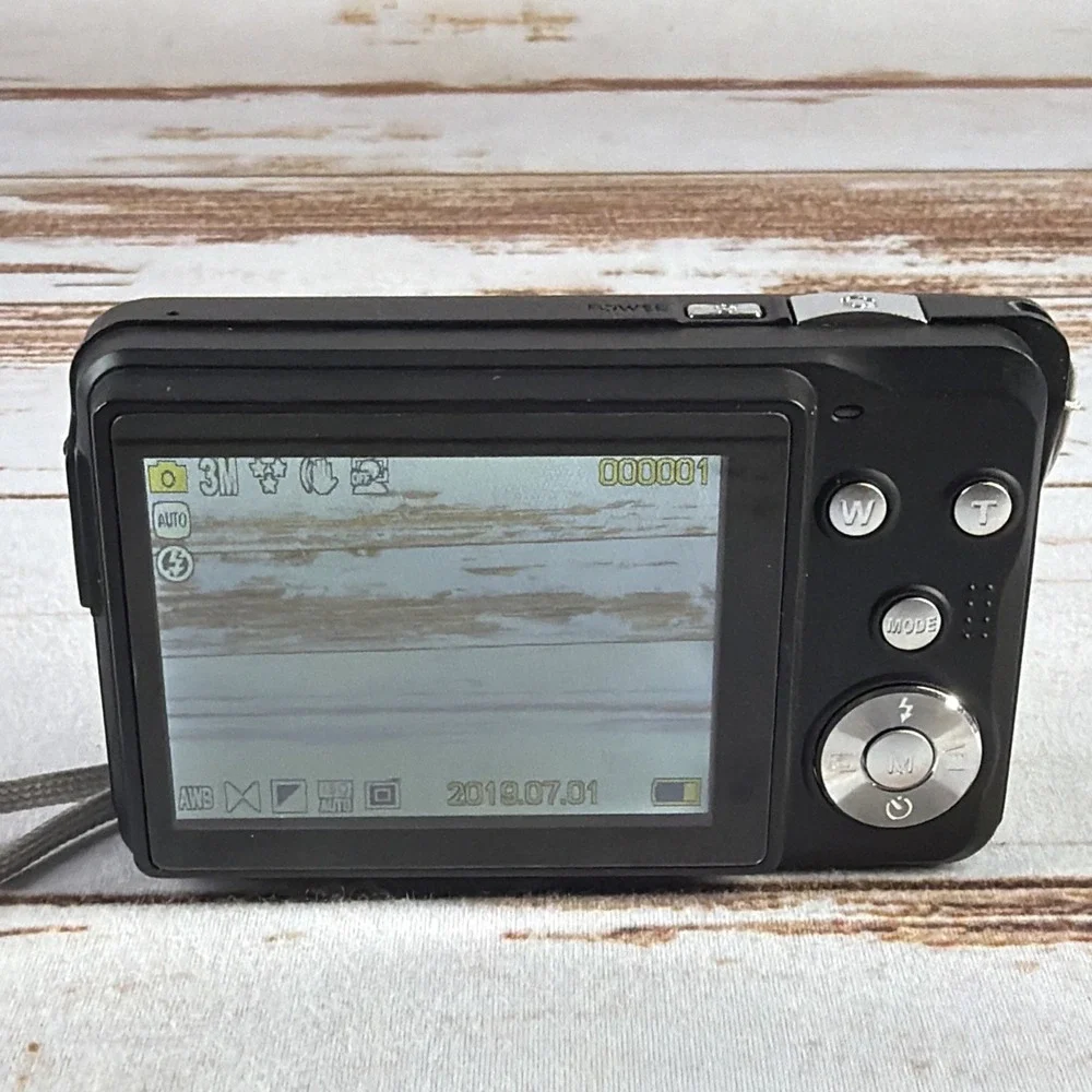 Qiilu Qiiluex1A6Gzfqk Digital Point & Shoot Camera w/ Battery Used